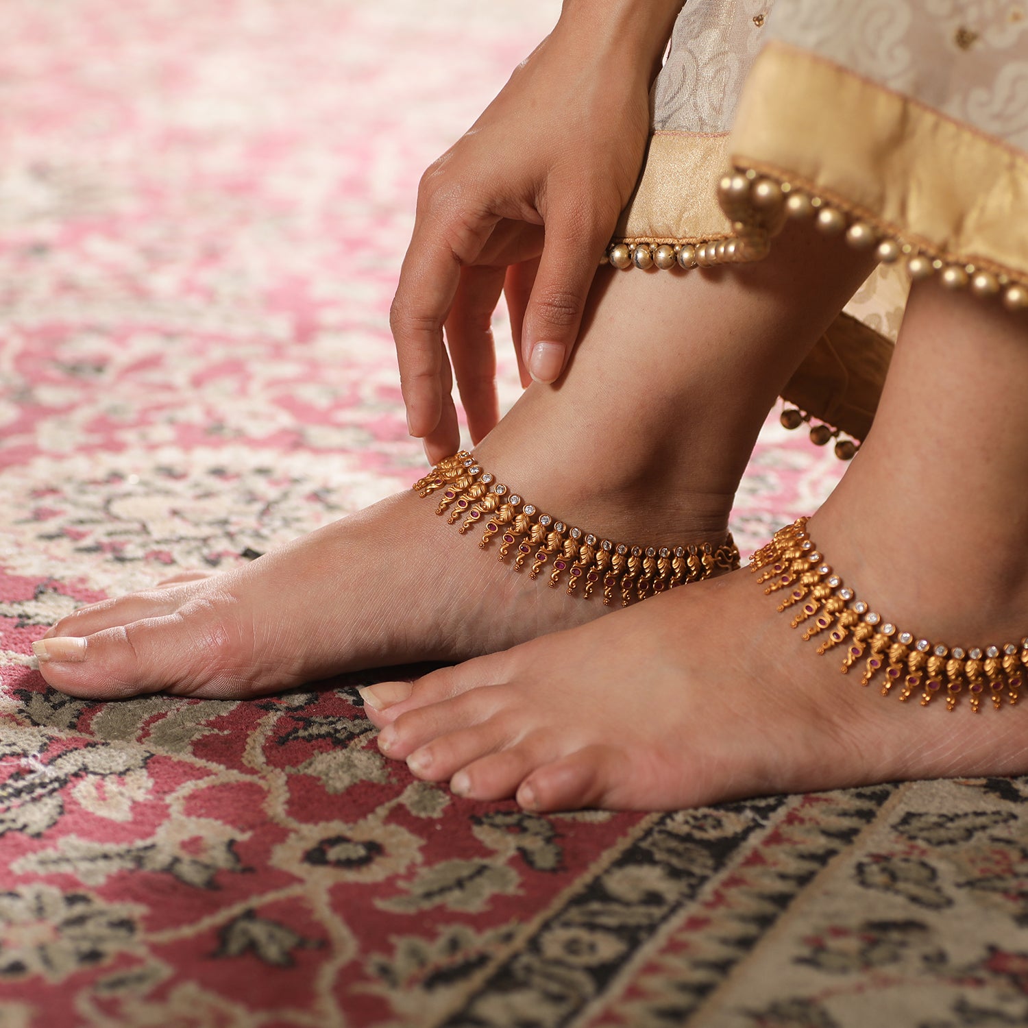 7 Anklets Jewellery Designs to Wear with Indian Saree