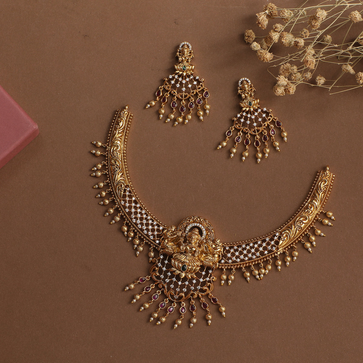 Karunya Antique Necklace Set