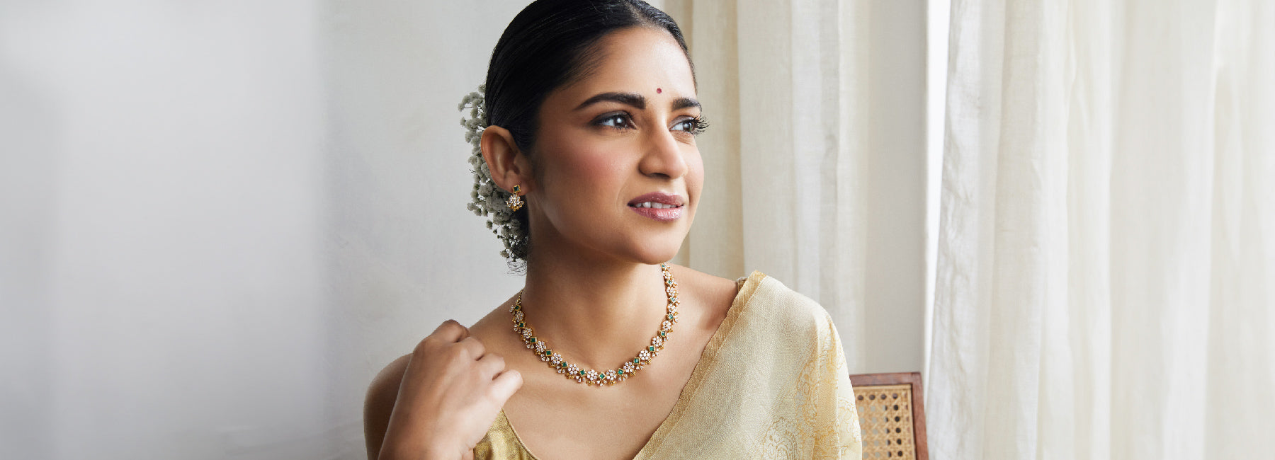 10 Stunning Indian Jewelry Pieces to Gift on Women's Day
