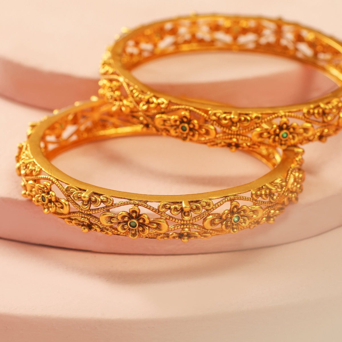 Tips and Tricks to Wear Bracelets with Different Outfits
