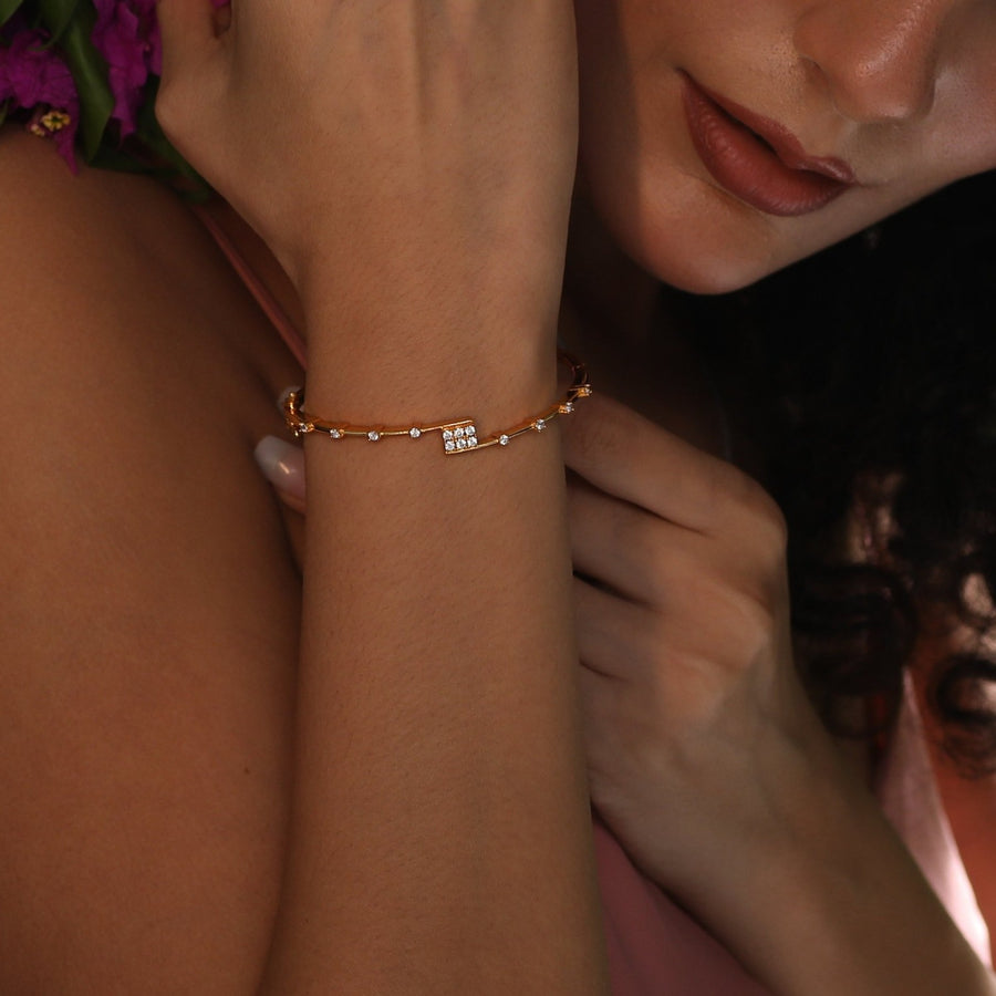 10 Stunning Bracelet Designs for Women Who Love to Shine