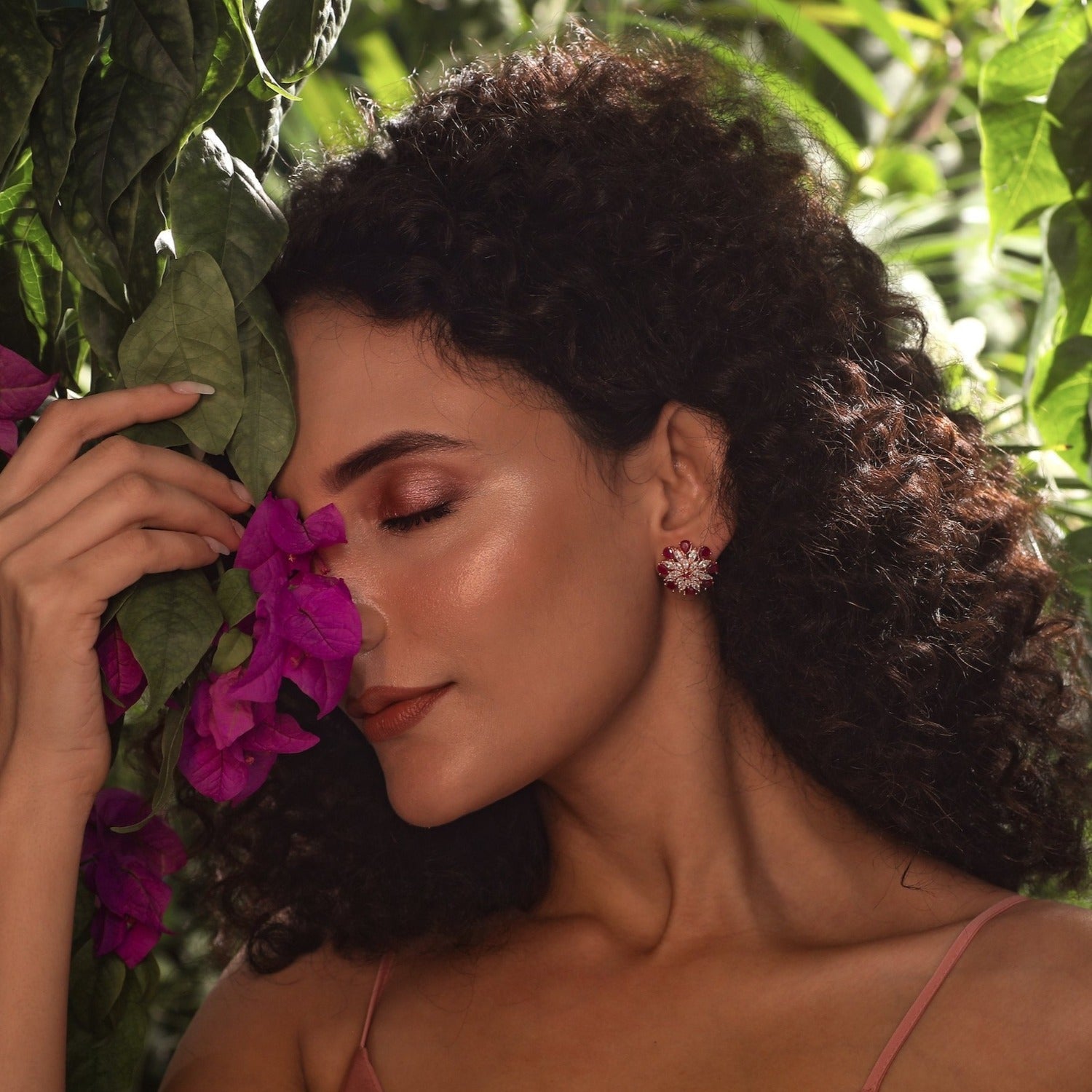 Guide to be Effortlessly Elegant with Lightweight Jewelry picks from Tarinika Collection