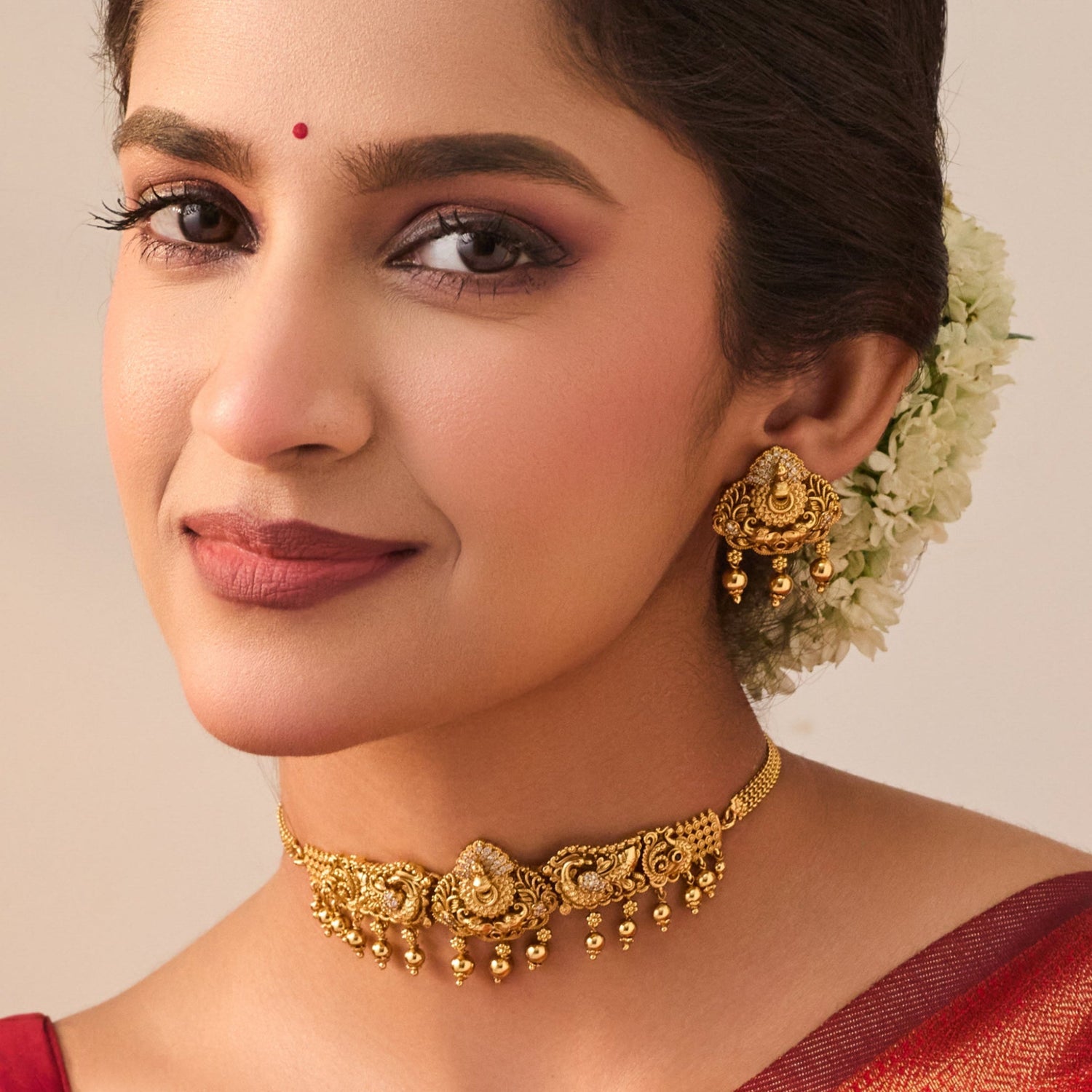 Iravati Antique Choker Set