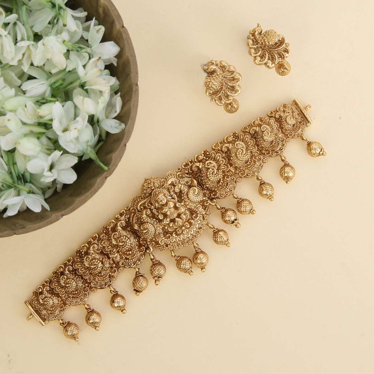 Nityara Antique Choker Set