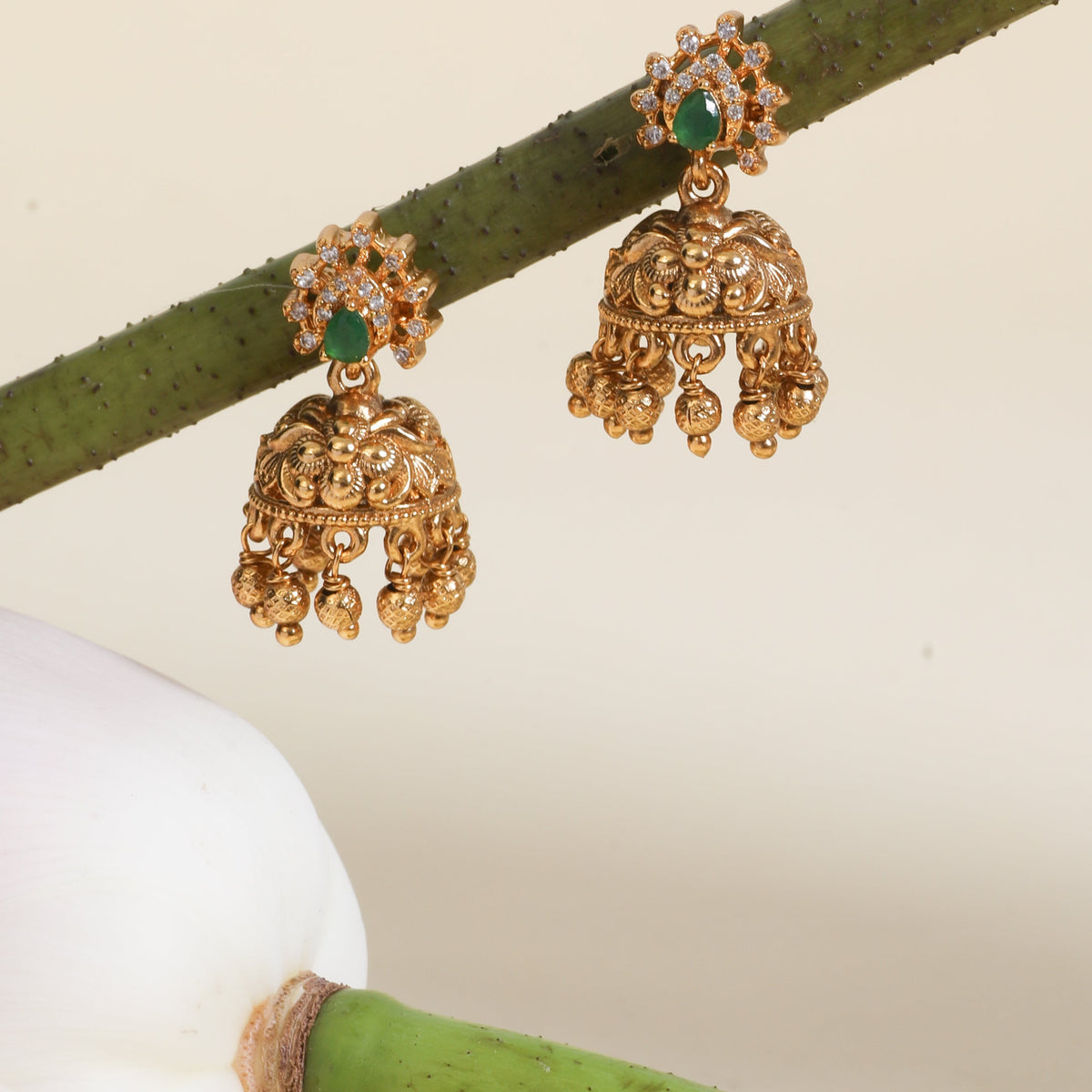 Eshanika Antique Pendant Set