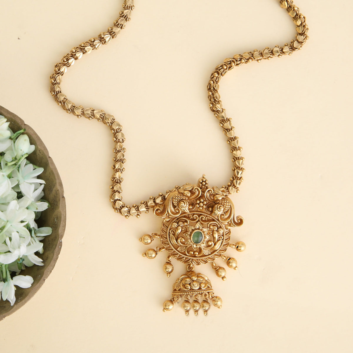 Eshanika Antique Pendant Set