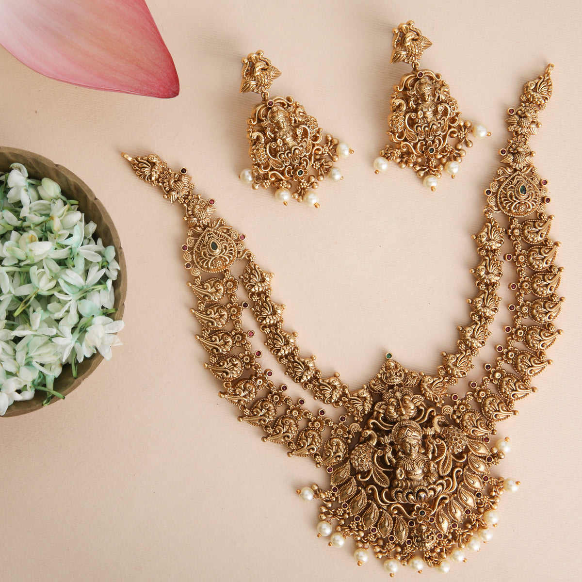 Laxmira Antique Necklace Set
