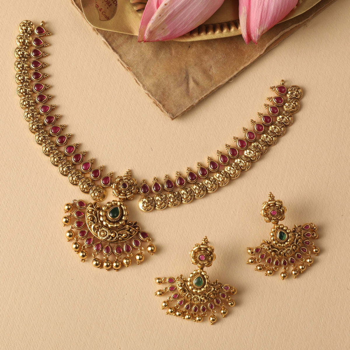 Mudira Antique Necklace Set