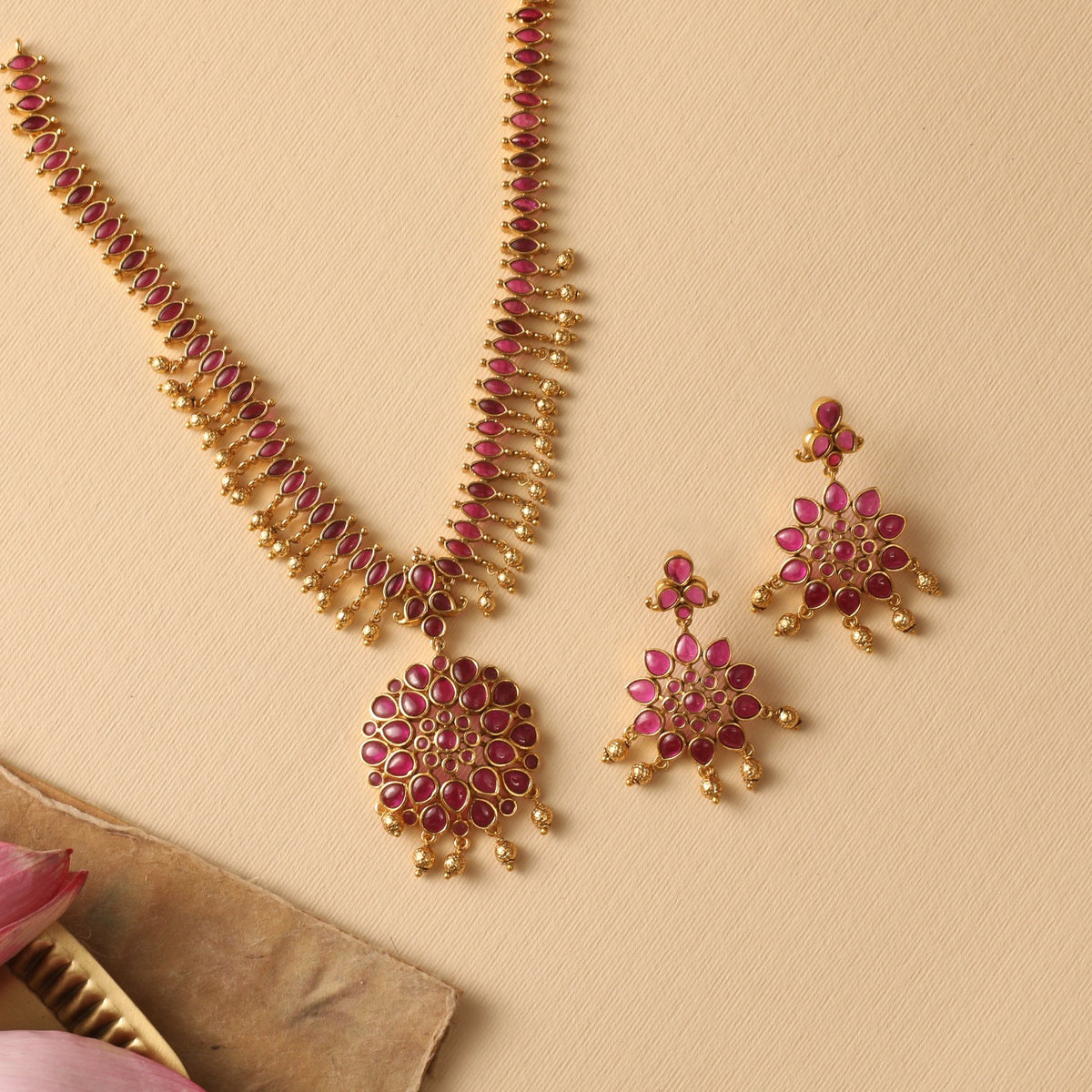 Arpita Antique Necklace Set