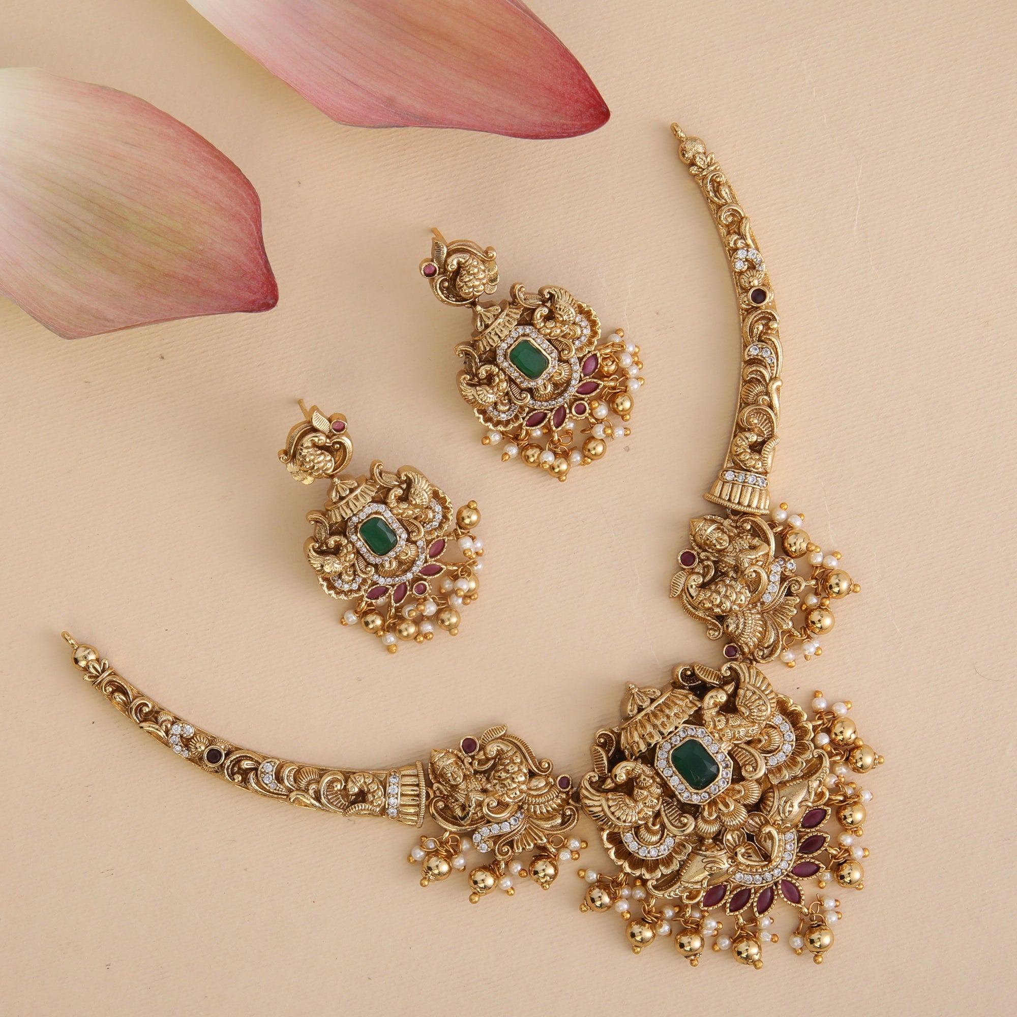 Sharvini Antique Necklace Set