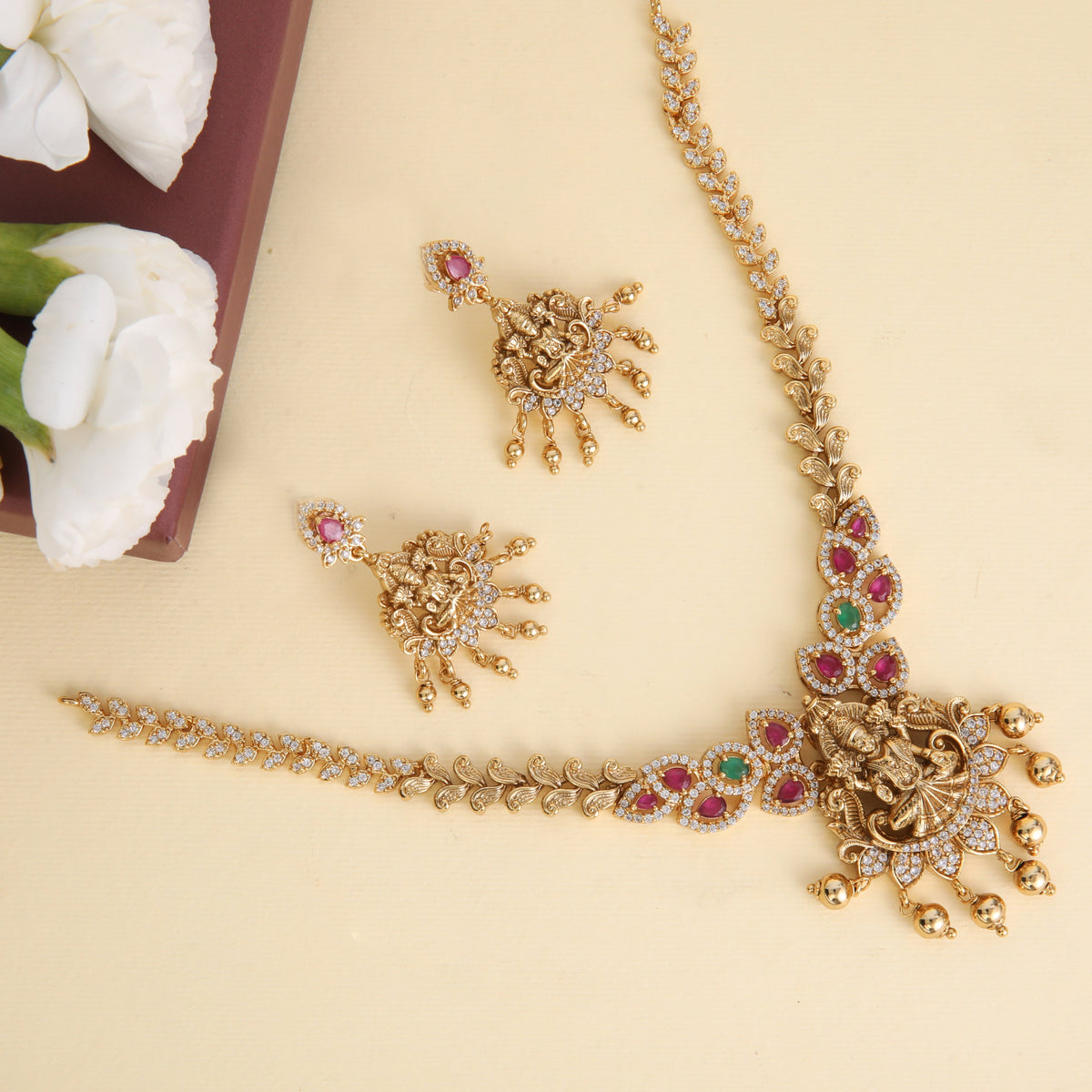 Oorja Antique Short Necklace Set