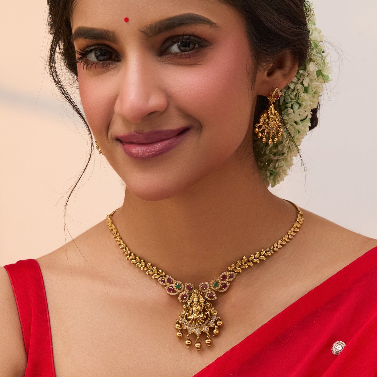 Oorja Antique Short Necklace Set