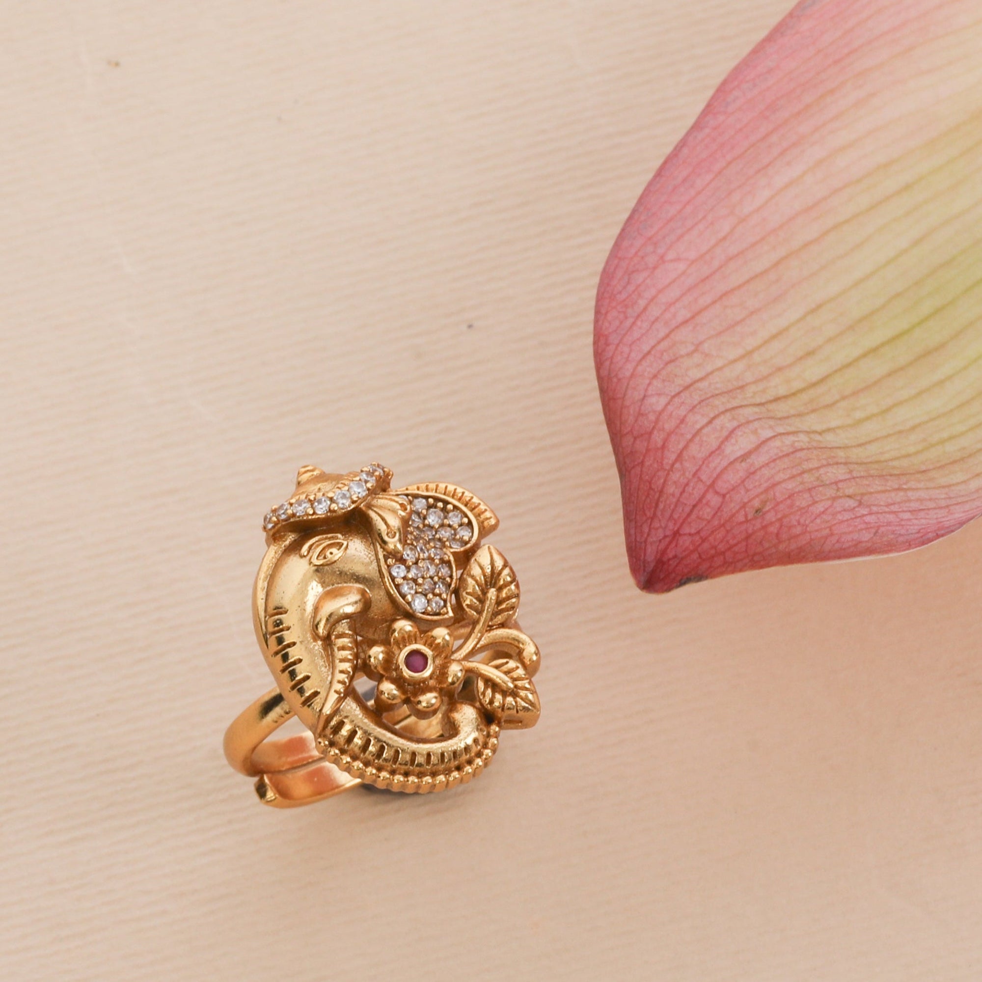 Mouli Antique Finger Ring