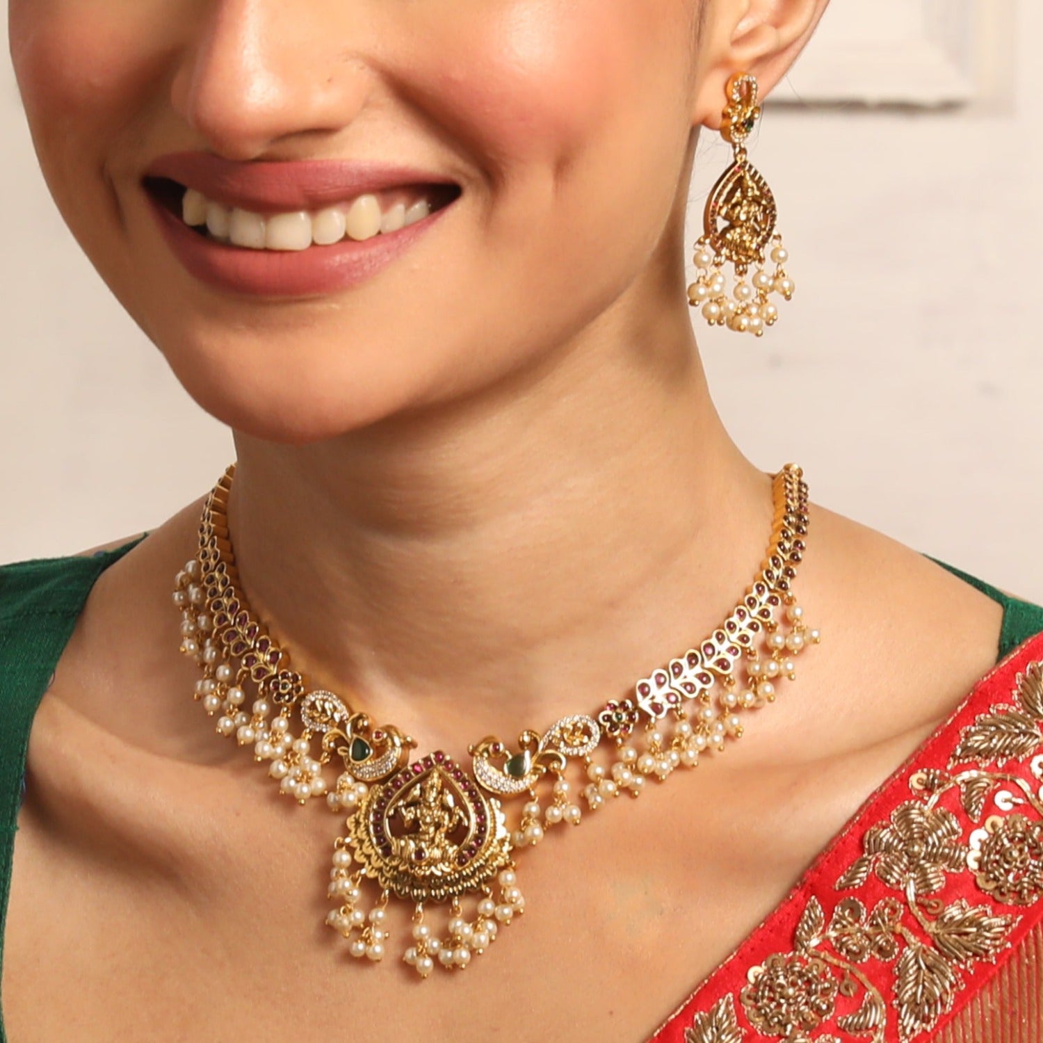 Niladri Antique Necklace Set