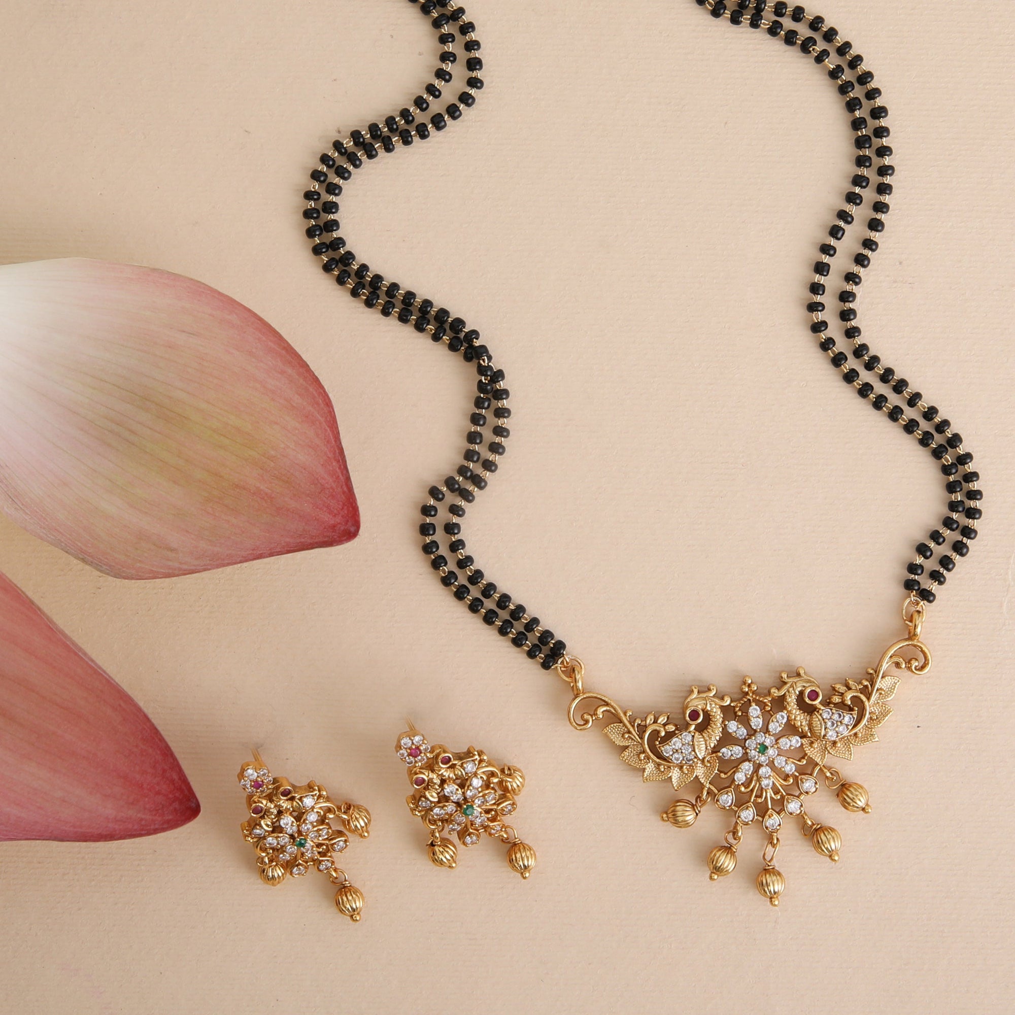 Manjari Black Beads Pendant Set