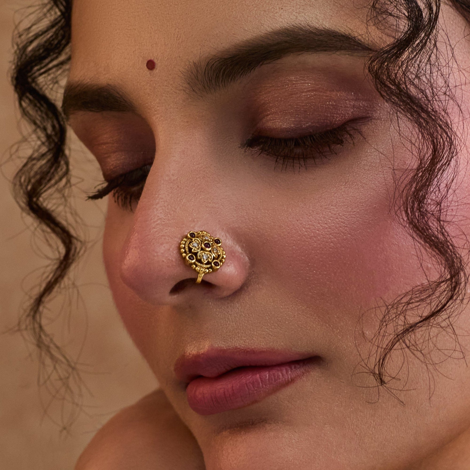 Iravati Antique Nose Pin