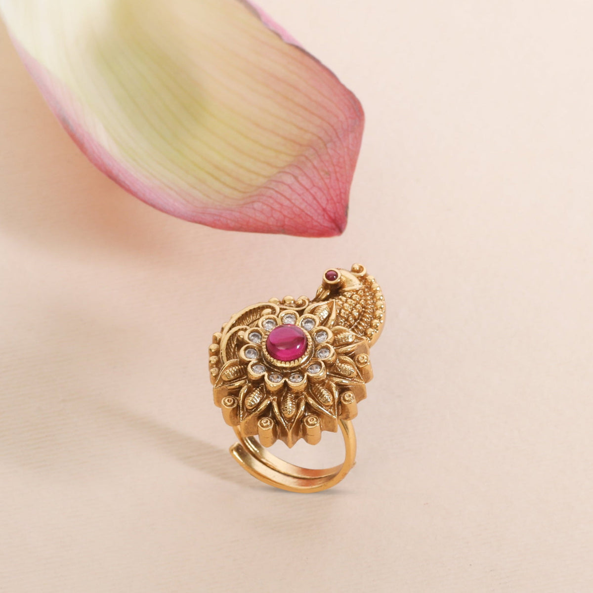 Sanjukta Antique Finger Ring