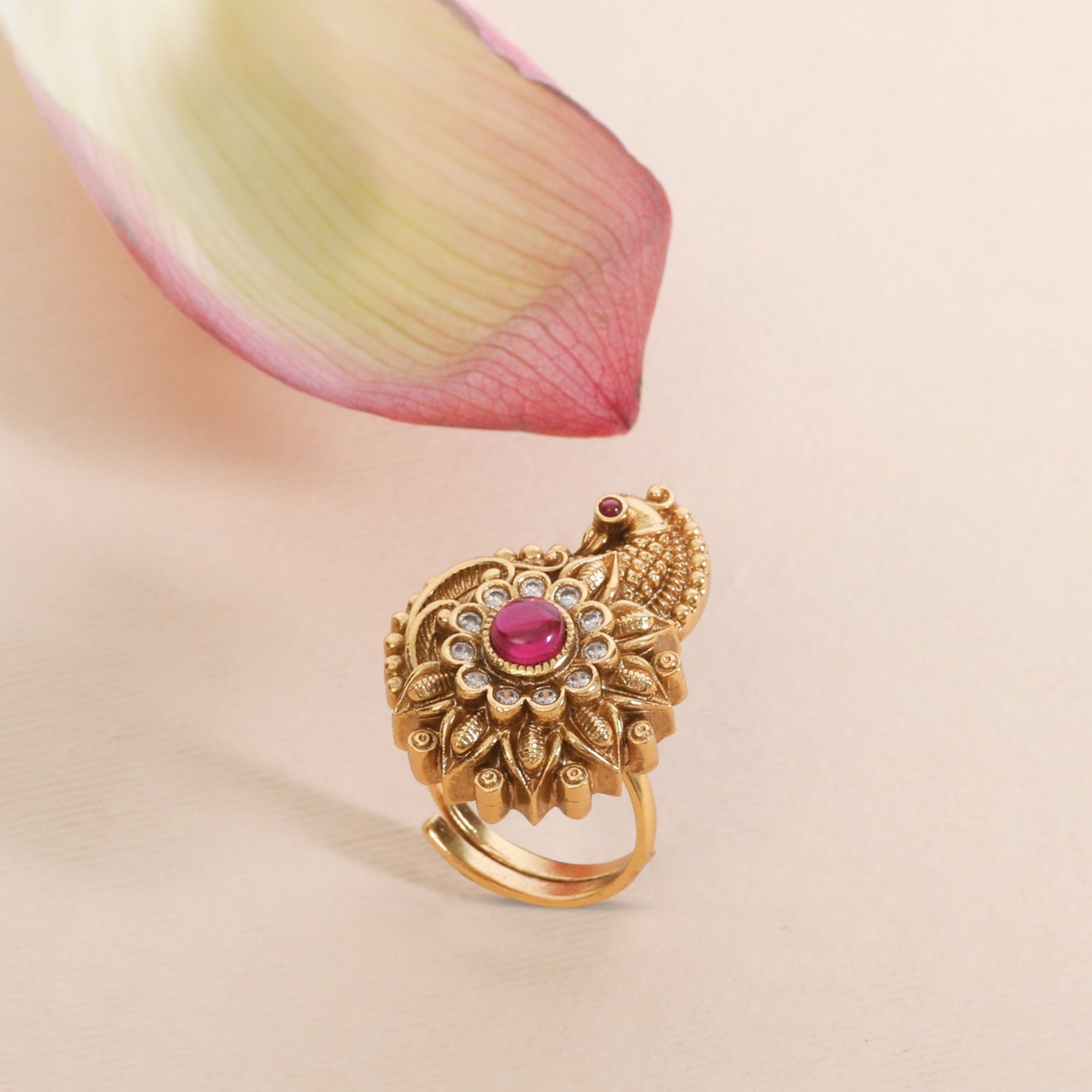 Sanjukta Antique Finger Ring