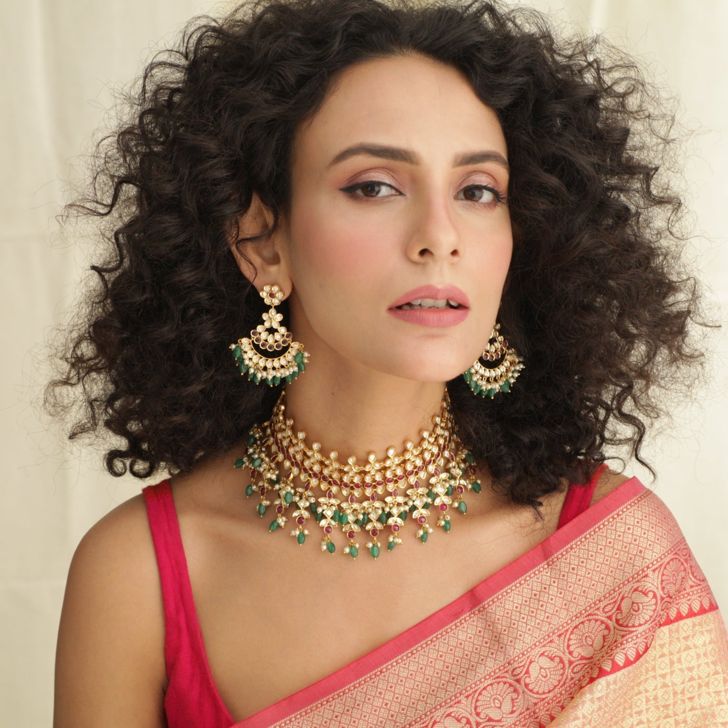 Gehna Kundan Choker