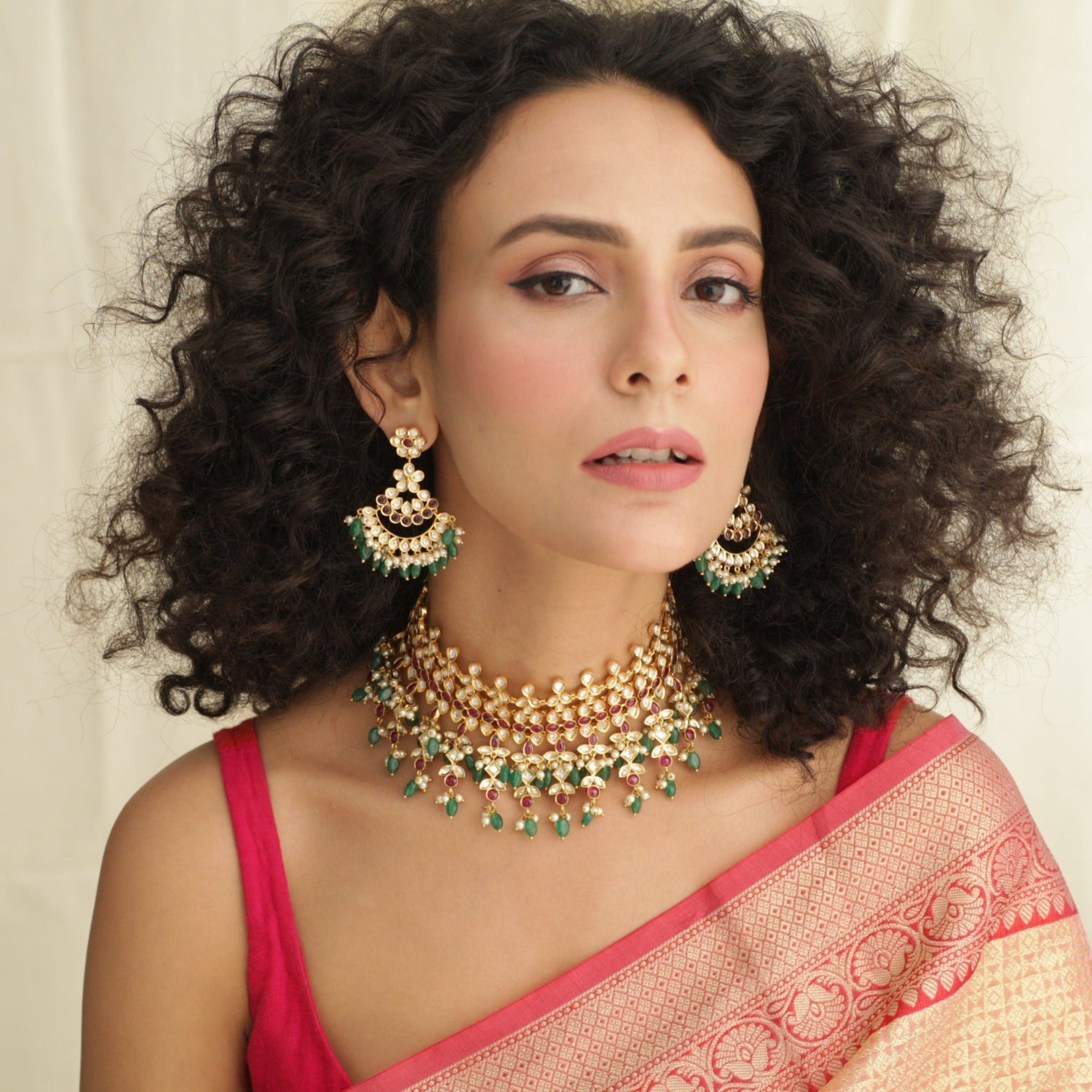 Gehna Kundan Choker
