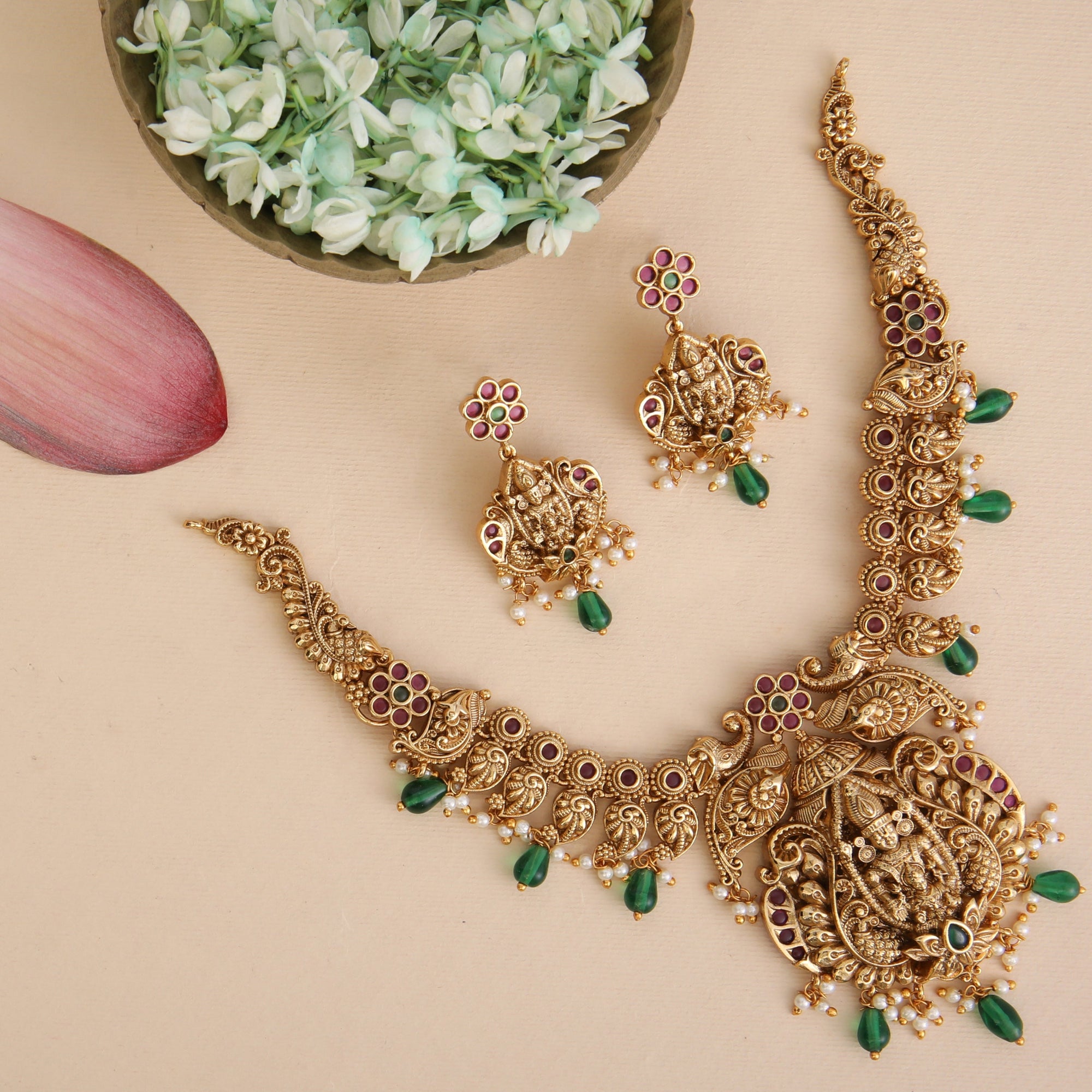 Samika Antique Necklace Set