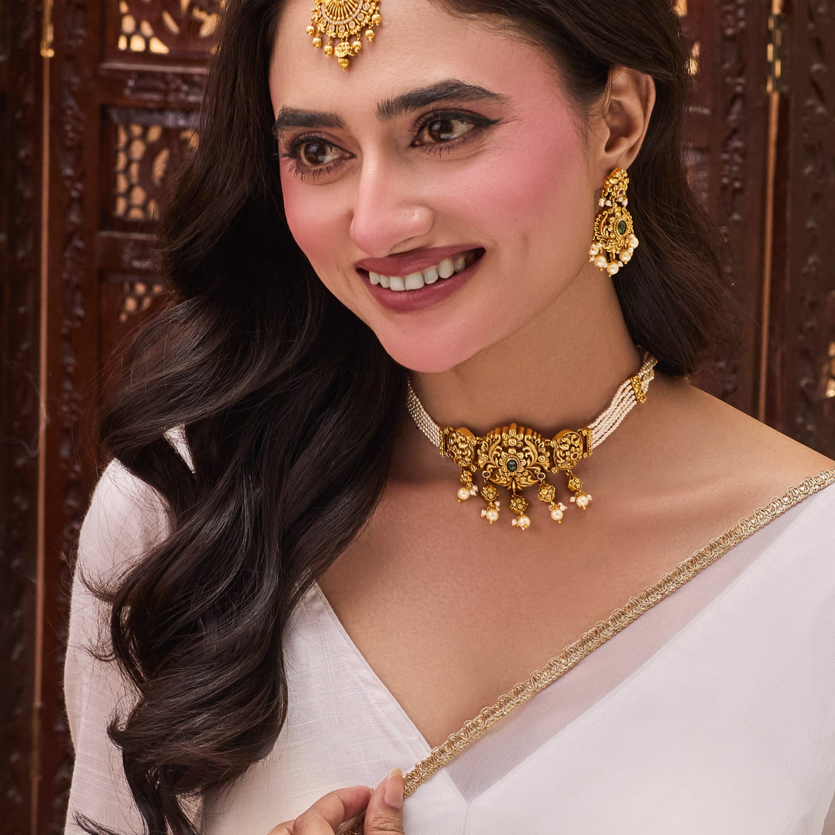 Avyra Antique Pearl Choker Set