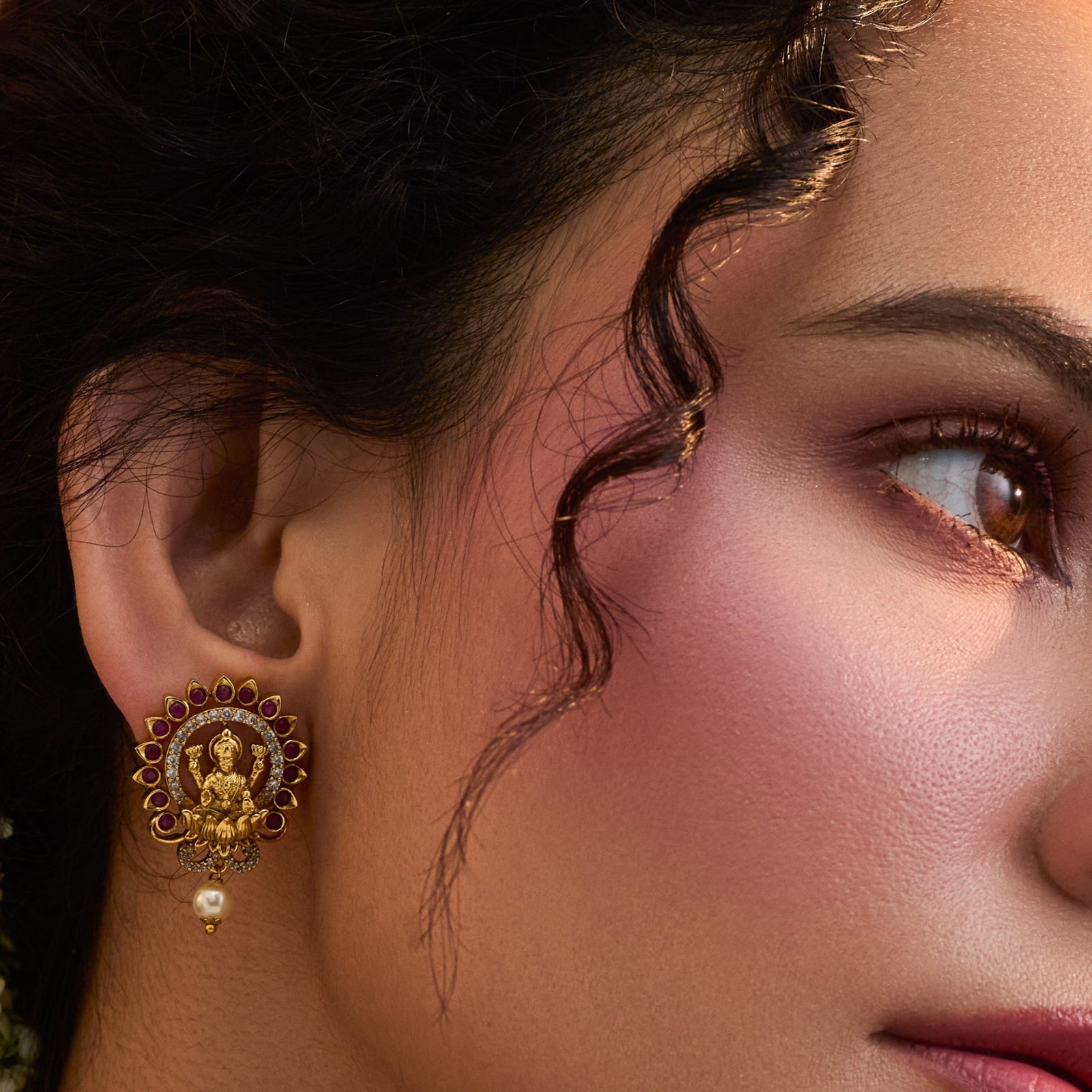 Sonali Antique Kempu Stud Earrings