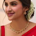 Shyla Kundan Necklace Set