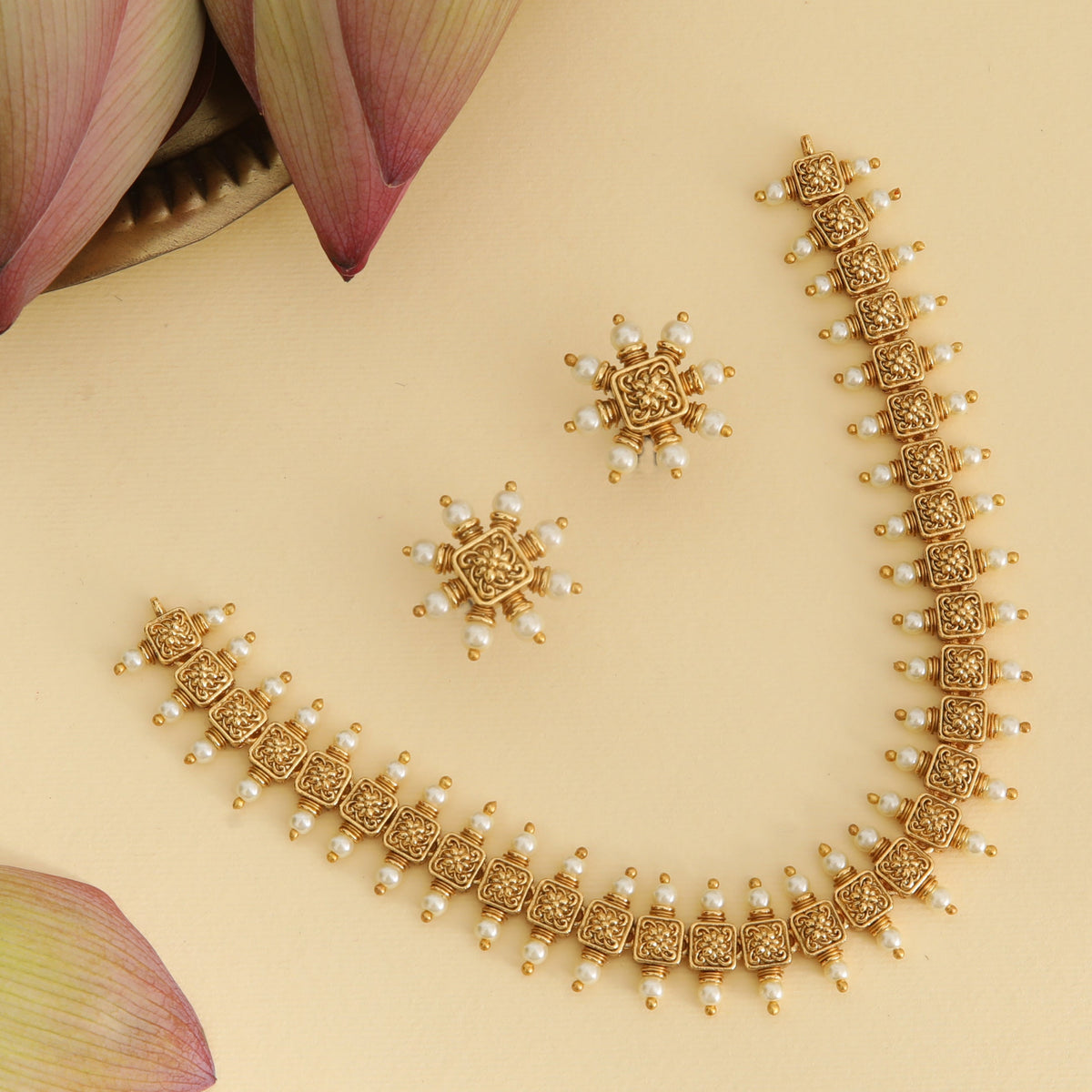 Aarna Antique Necklace Set