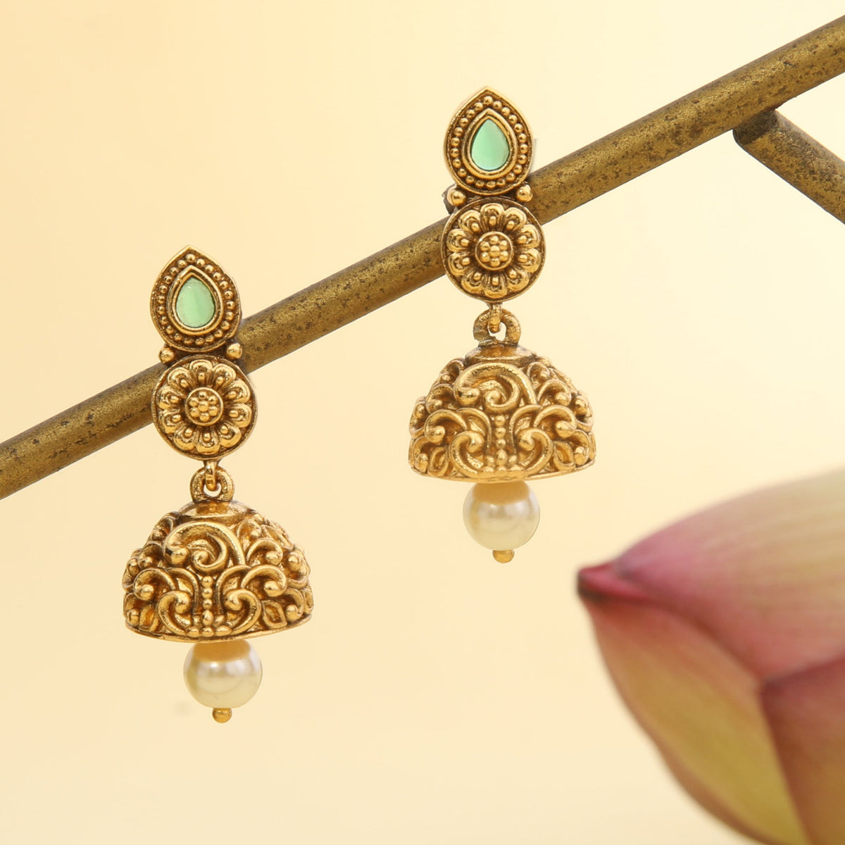 Avika Green Kempu Antique Necklace Set