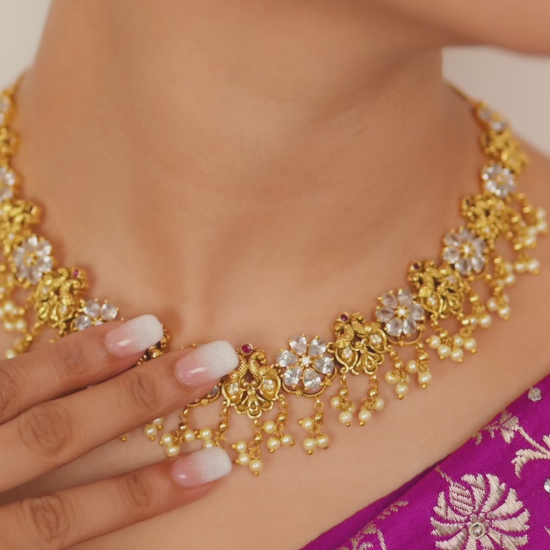 Timeless Floral Antique Necklace Set