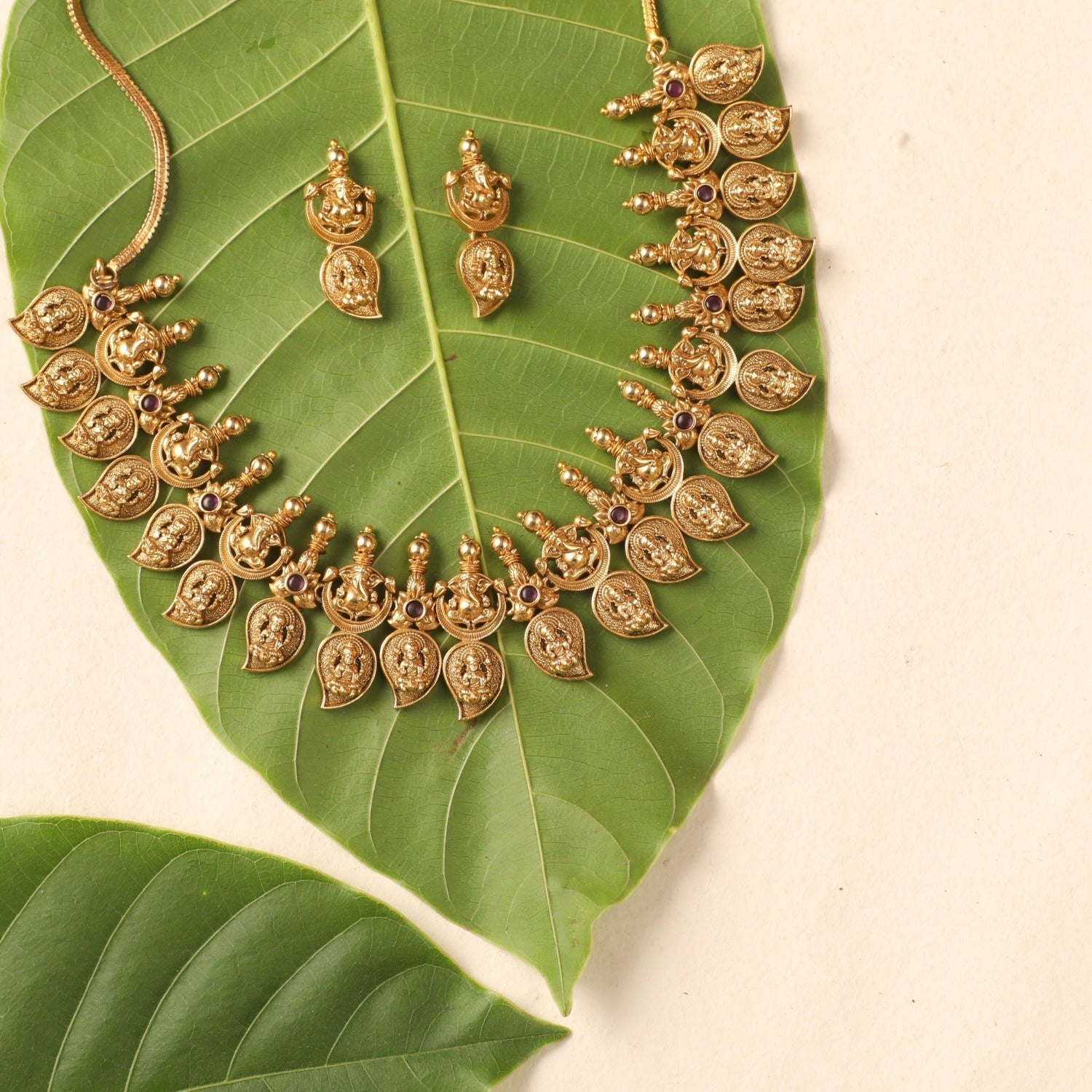 Antique clearance mango mala