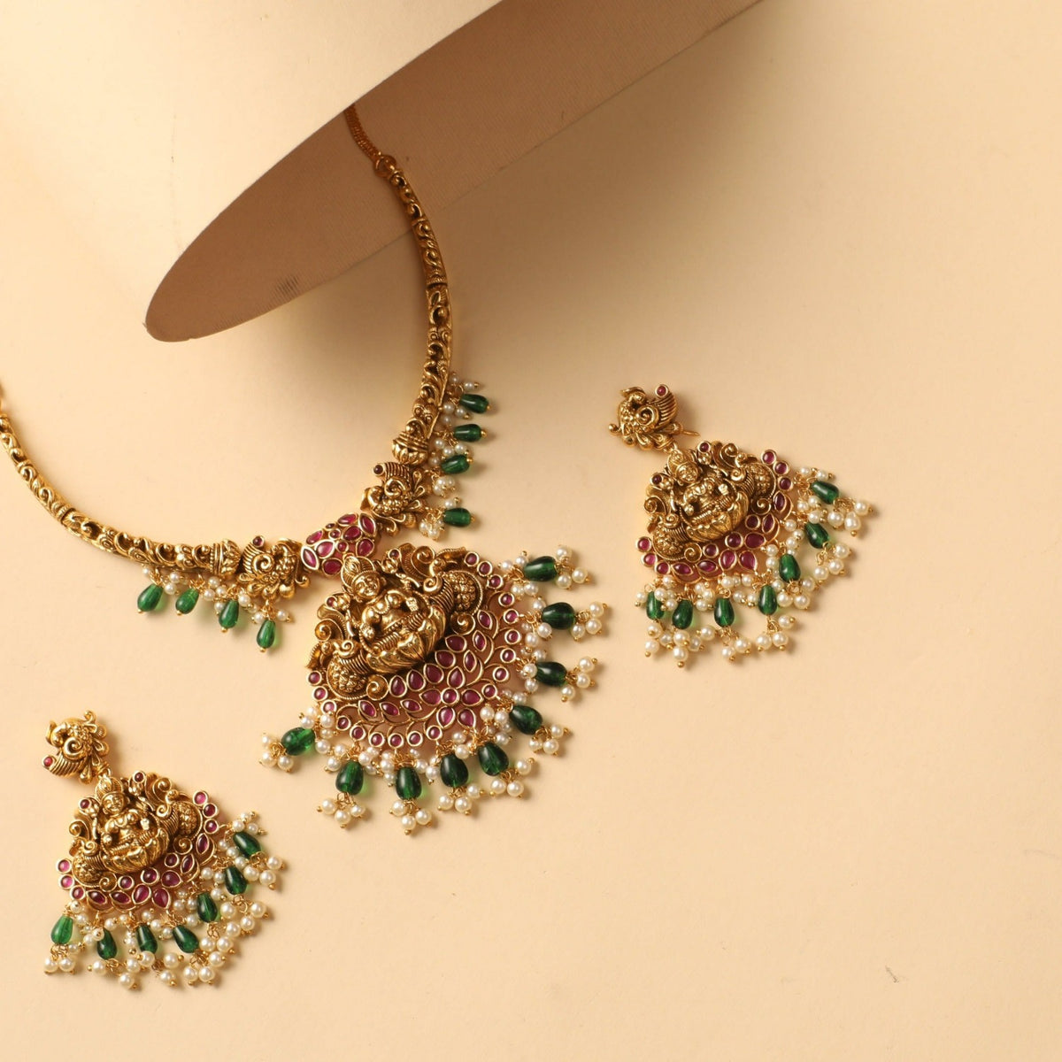 Anandi Antique Necklace Set