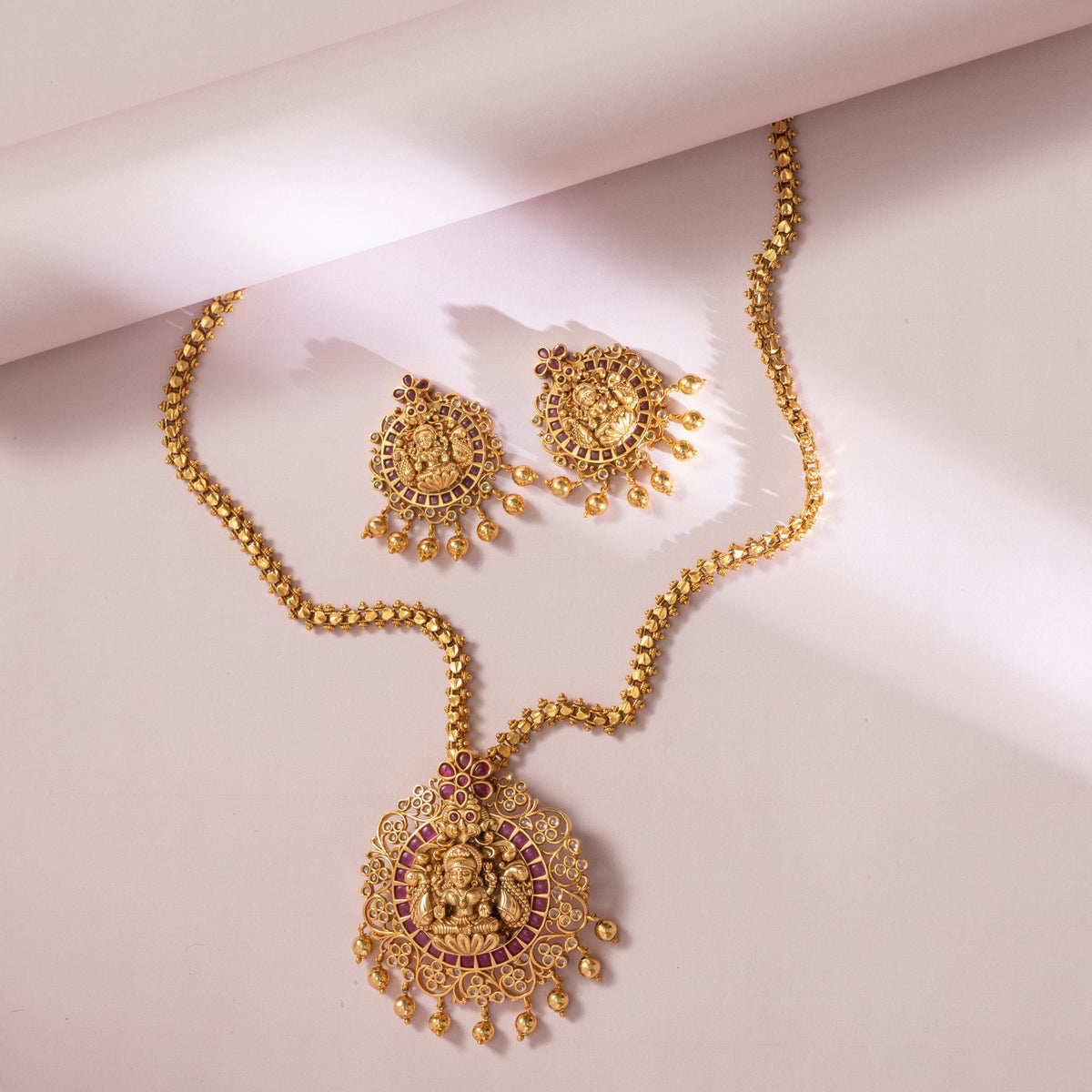 Cassia Antique Pendant Set  