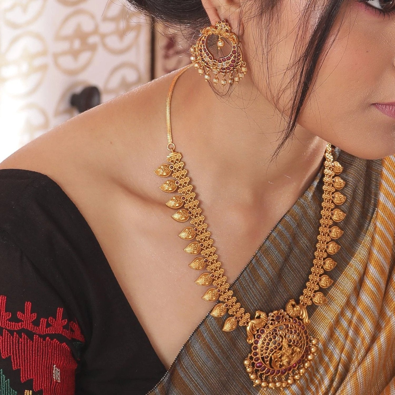 Gita Antique Necklace Set