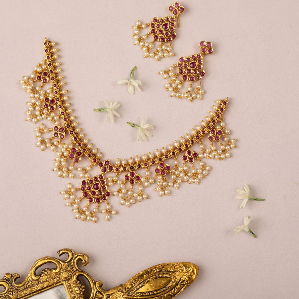 Classic Floral Bloom Pearls Guttapusalu Antique Necklace Set