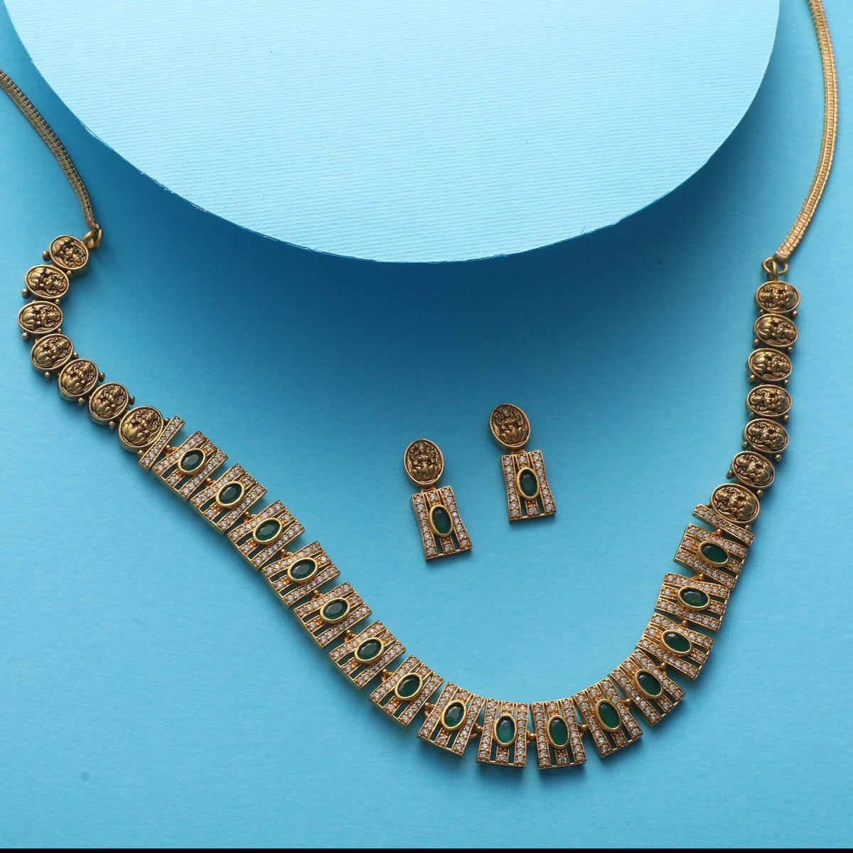 Faina Antique Necklace Set