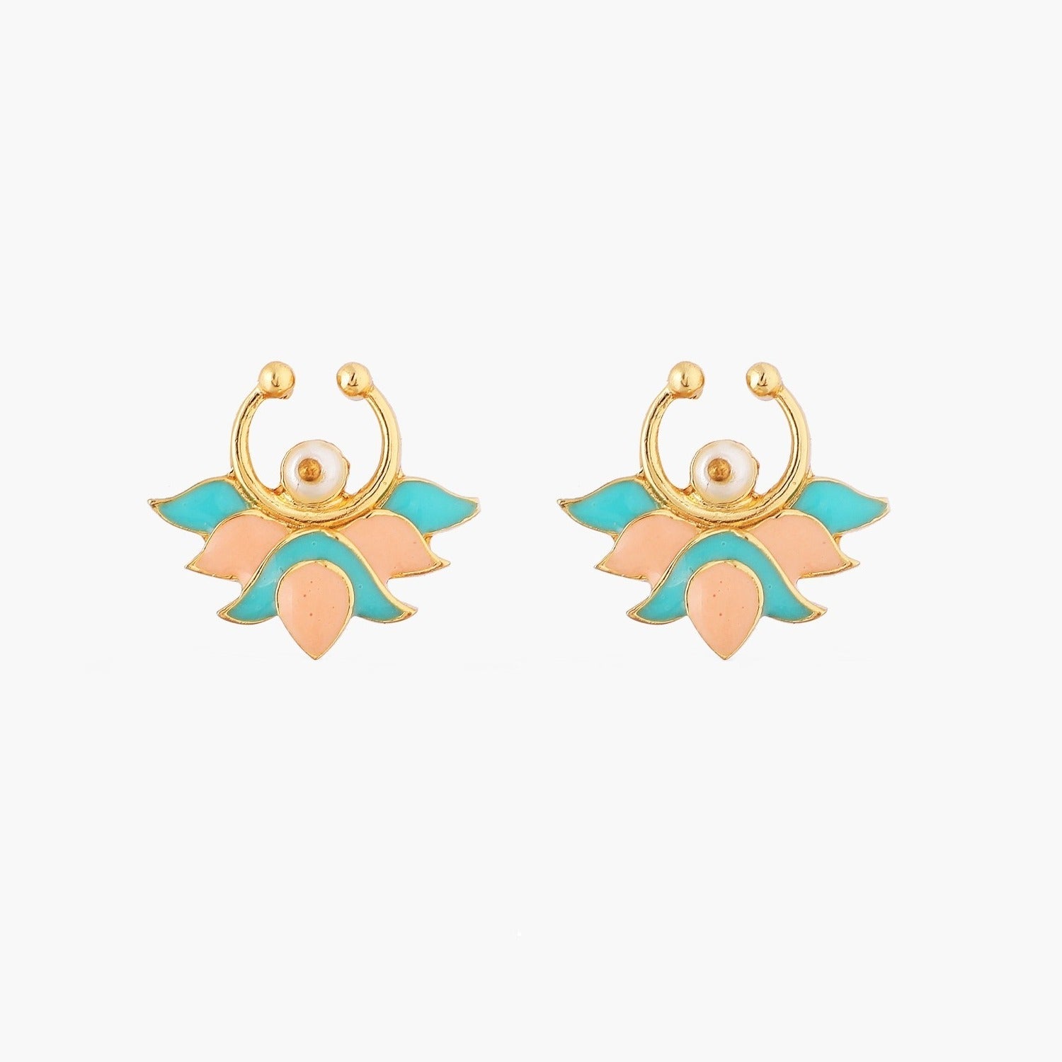 Jalaja Small Motif Stud Earring 