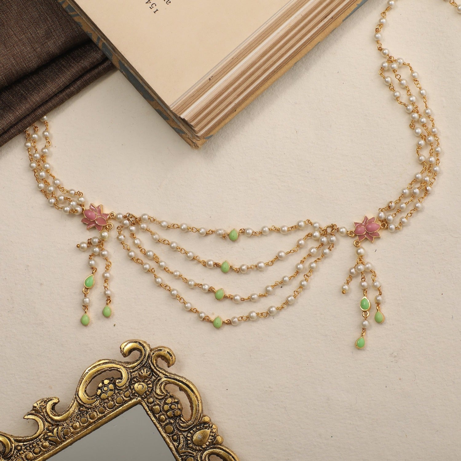 Layered pearl and shop chain necklace