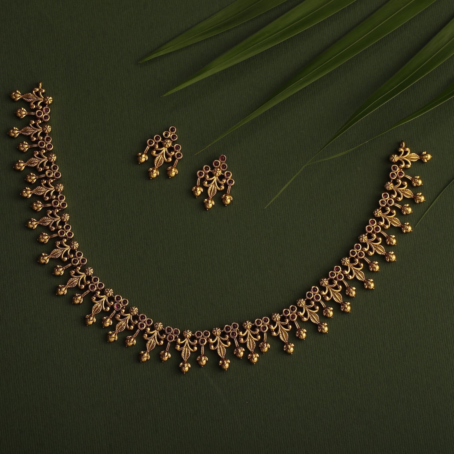 Gold tribal necklace deals