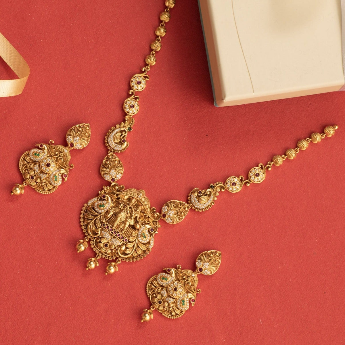 Kanha Antique Necklace Set