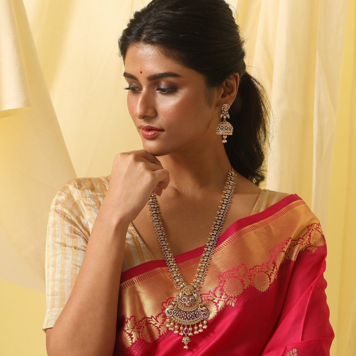Grandeur Antique Long Necklace Set
