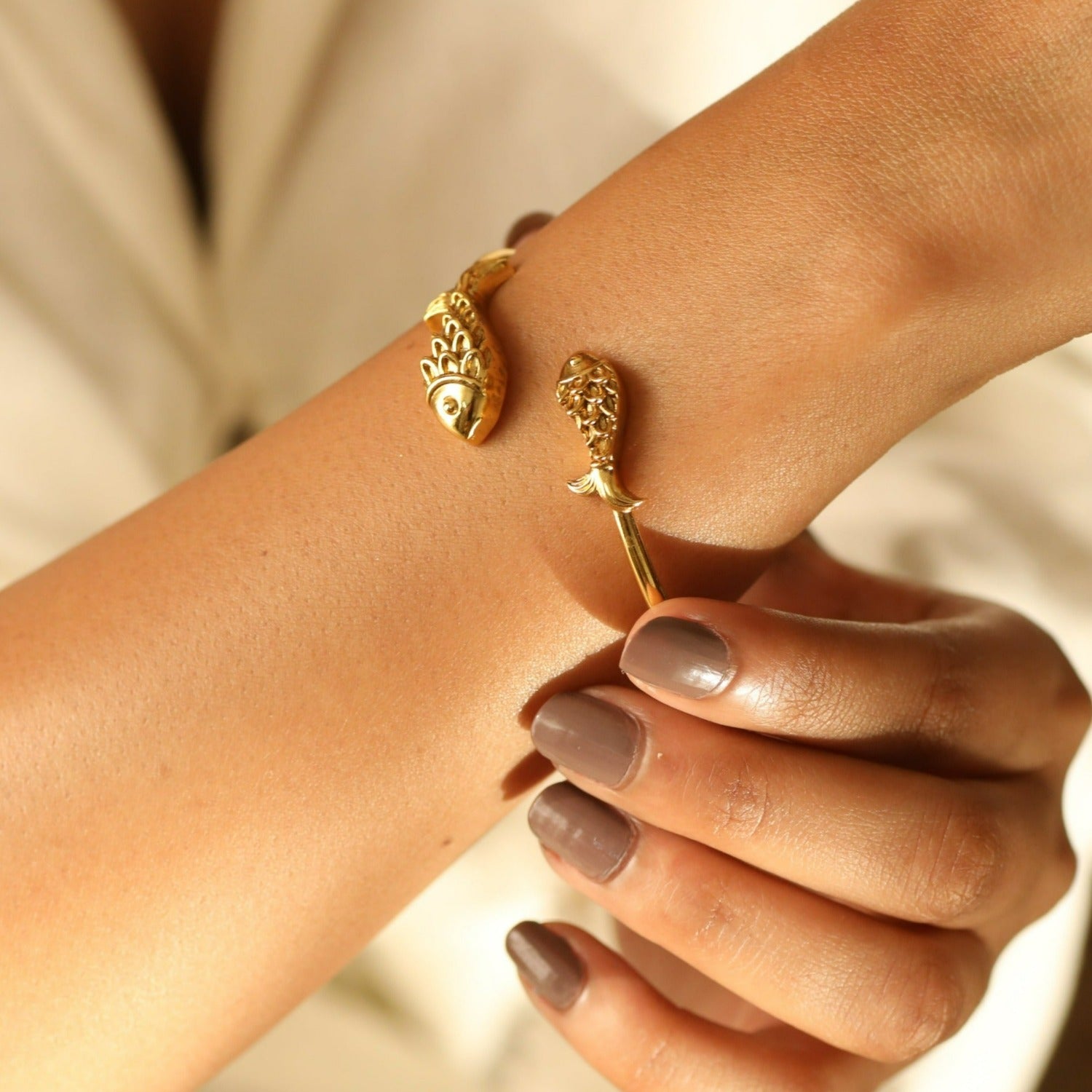Buy Dual Fish Oxidized Open Bracelet Tarinika