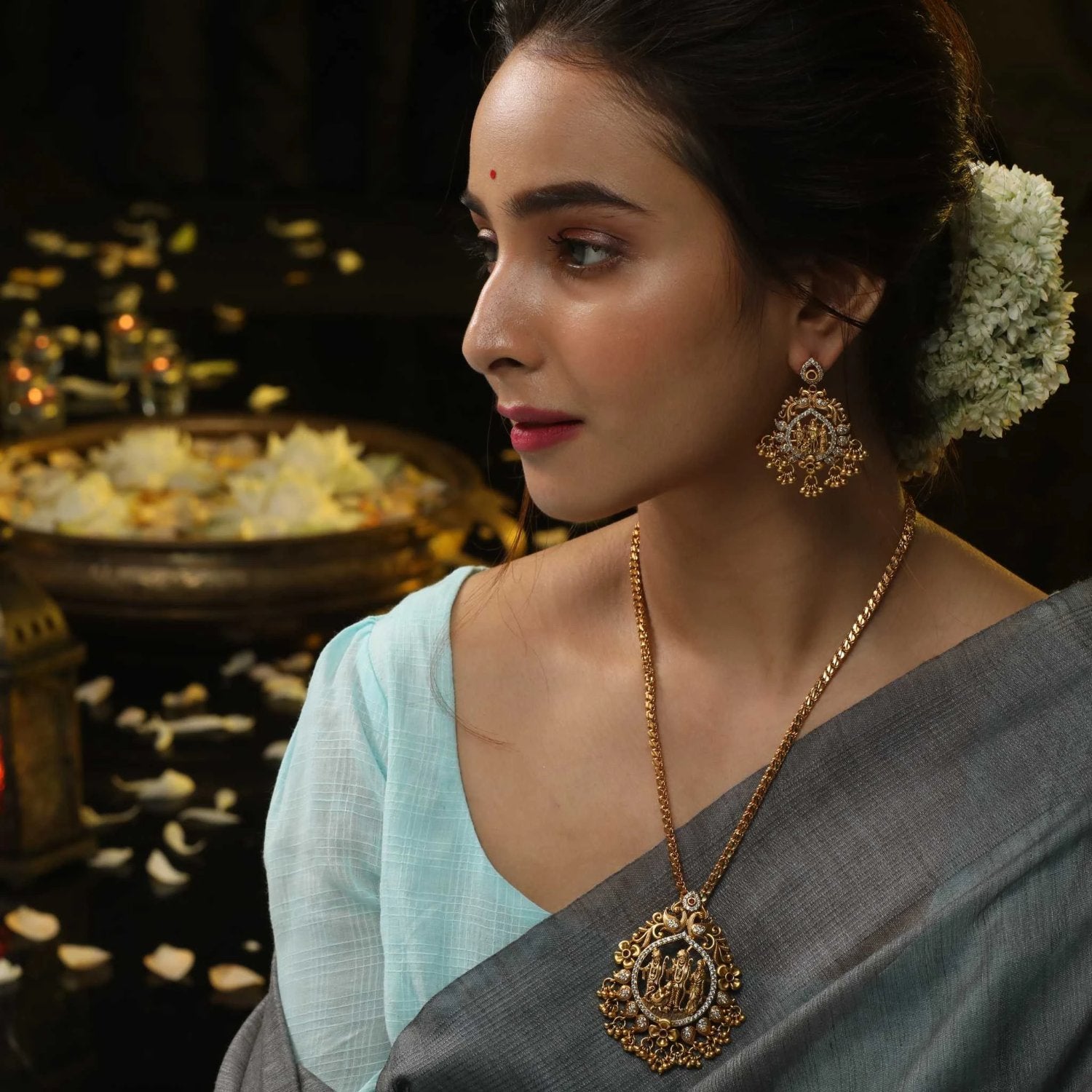 iris pendant set by Tarinika